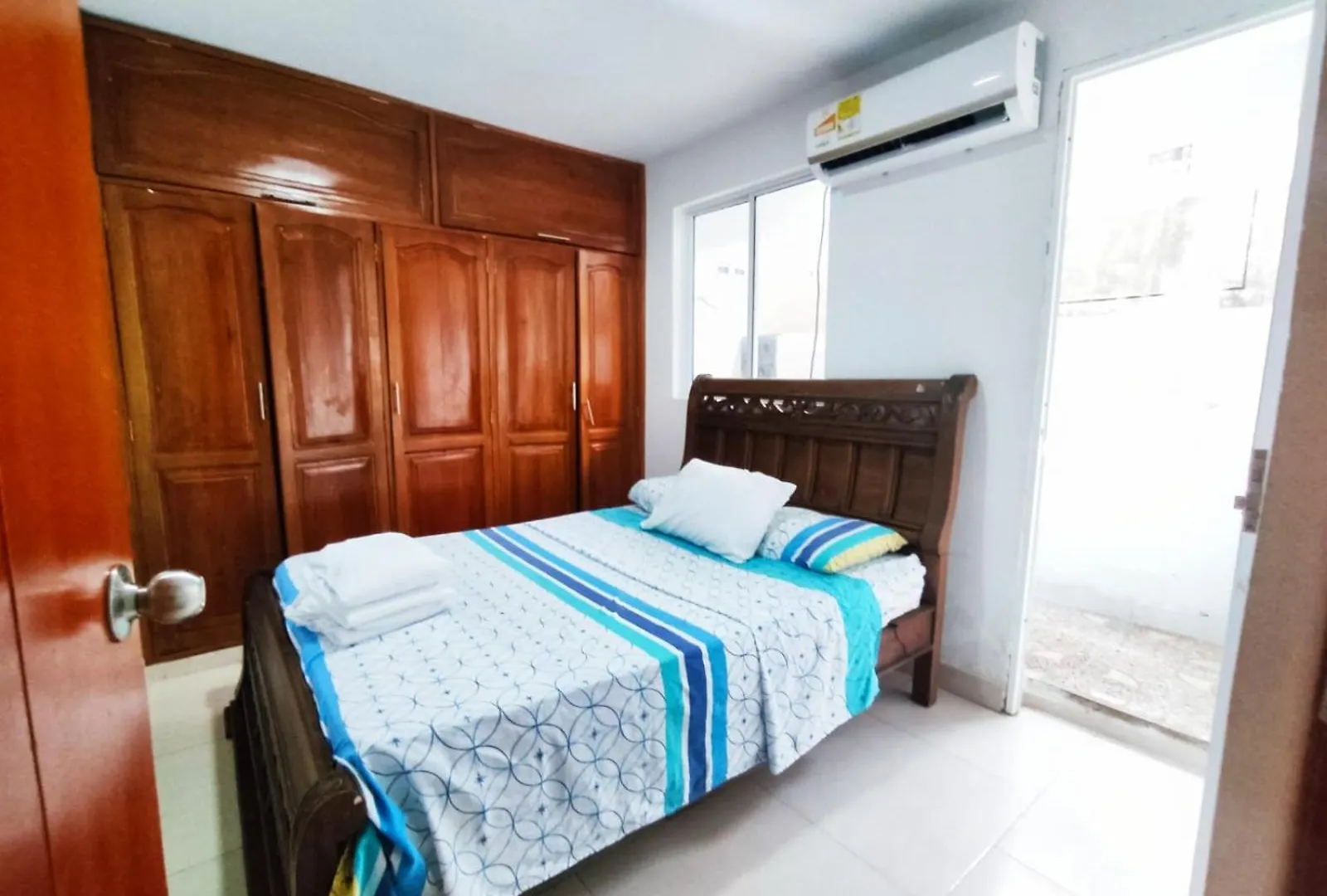 Habitacion Con Aire En Barrio Cartagena